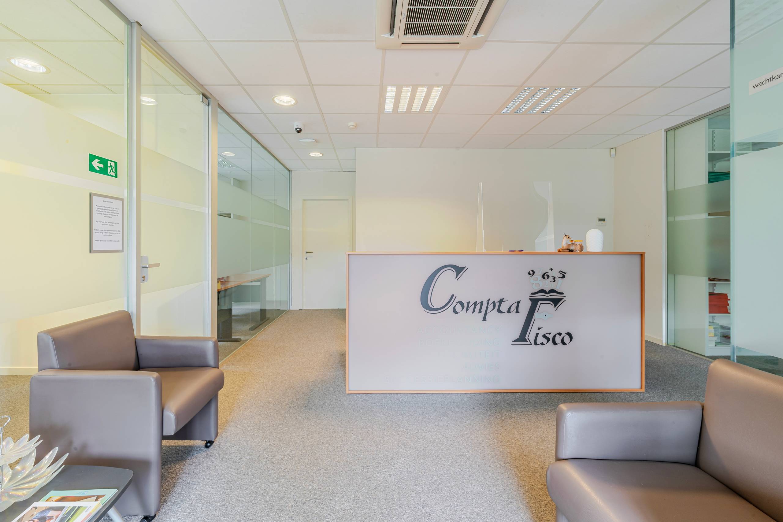 Stijlvol kantoor met 6 parkeerplaatsen te huur - foto 3