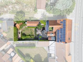 Huge home with all the trimmings!...