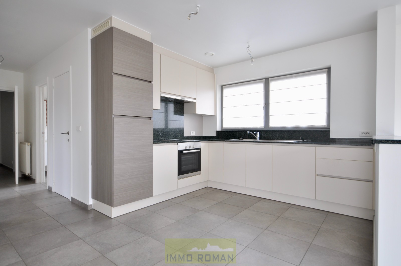 Lichtrijk appartement met 2 slaapkamers in het centrum Kluisbergen, deelgemeente Berchem. - foto 4