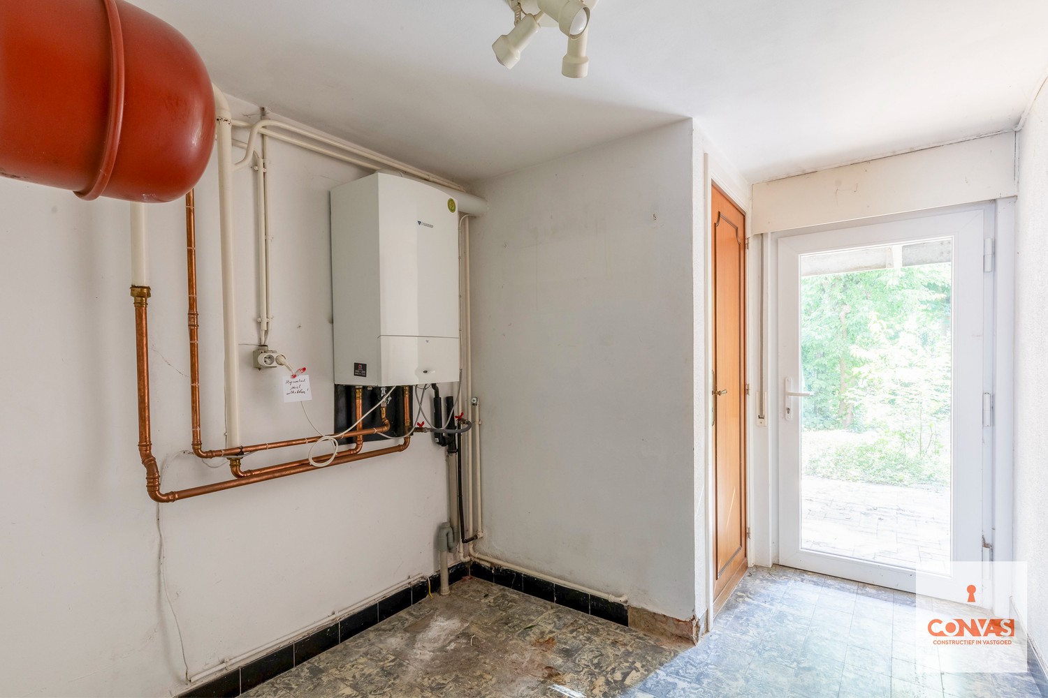 Te renoveren bel-etage woning met mooie tuin - foto 4