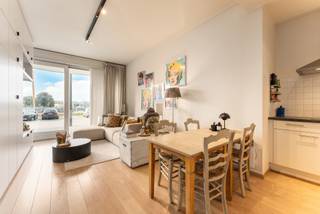 Dit gezellig gerenoveerd appartement bevindt zich aan de jachthaven van Zeebrugge en geniet van een zonnige oriëntatie met een leuk terras. Bij...