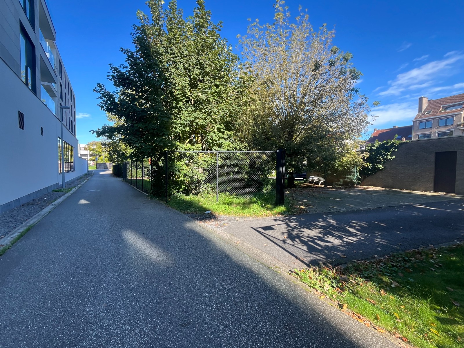 STAANPLAATS TE HUUR IN HARTJE WAREGEM! - photo 2