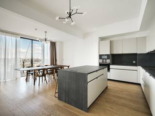 Aan de Louizalaan, in het hart van Brussel, in een volledig gerenoveerd gebouw met een conciërge die 24 uur per dag en 7 dagen per week...