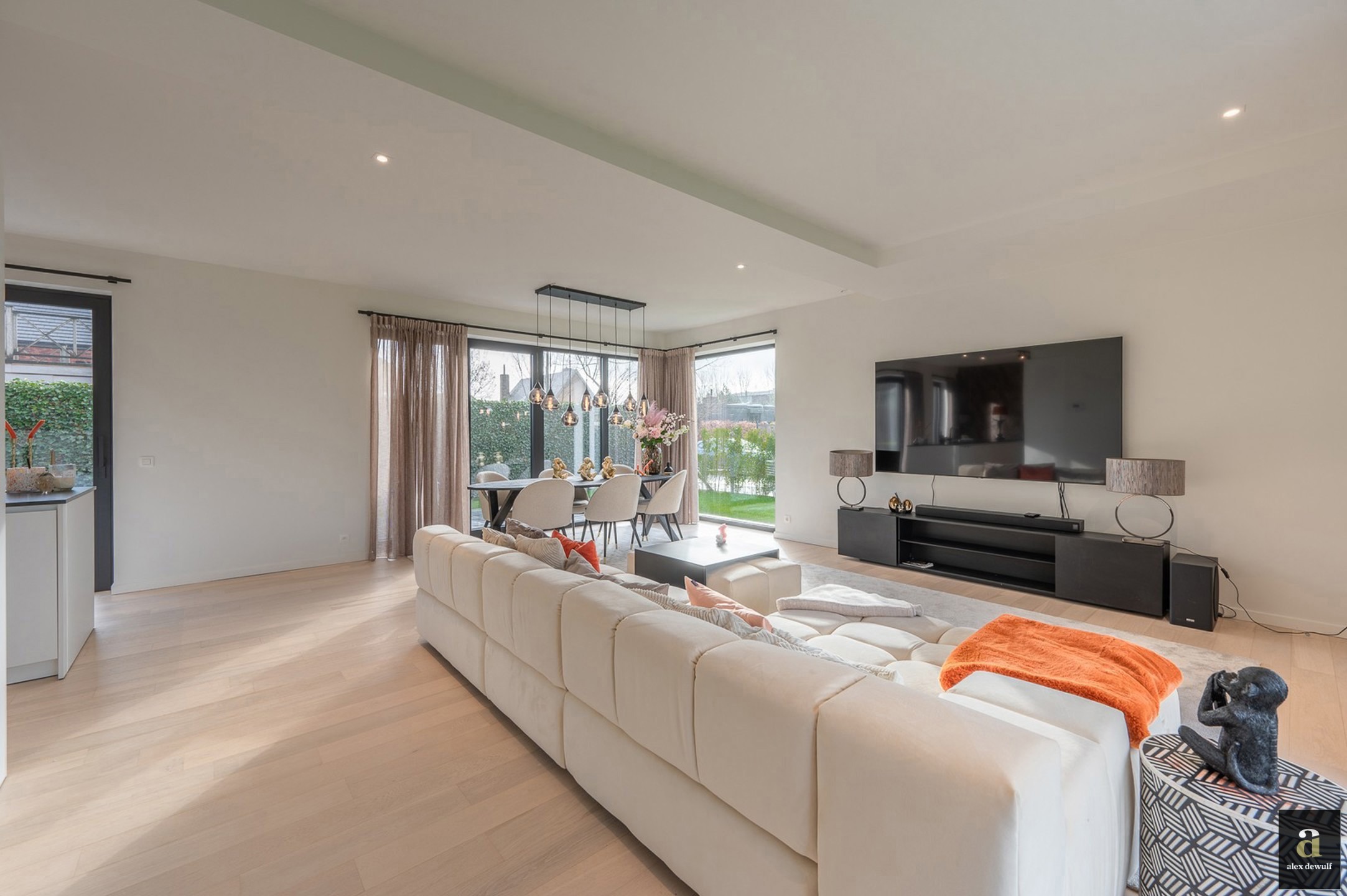 Alleenstaande moderne villa gelegen in een rustige residentiële omgeving te Knokke - foto 4