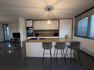 Dit volledig gemeubileerde appartement biedt de ideale woonoplossing voor wie op zoek is naar comfort en rust. Het appartement is volledig...