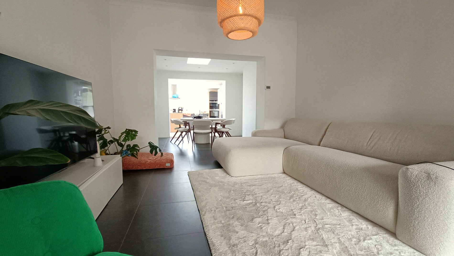 Woning met 3 slaapkamers, garage en tuin - foto 4