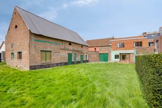 Ben je op zoek naar een renovatieproject met uitzonderlijk veel potentieel op een rustige ligging in Bazel?Deze woning, gelegen in de Hoogstraat,...