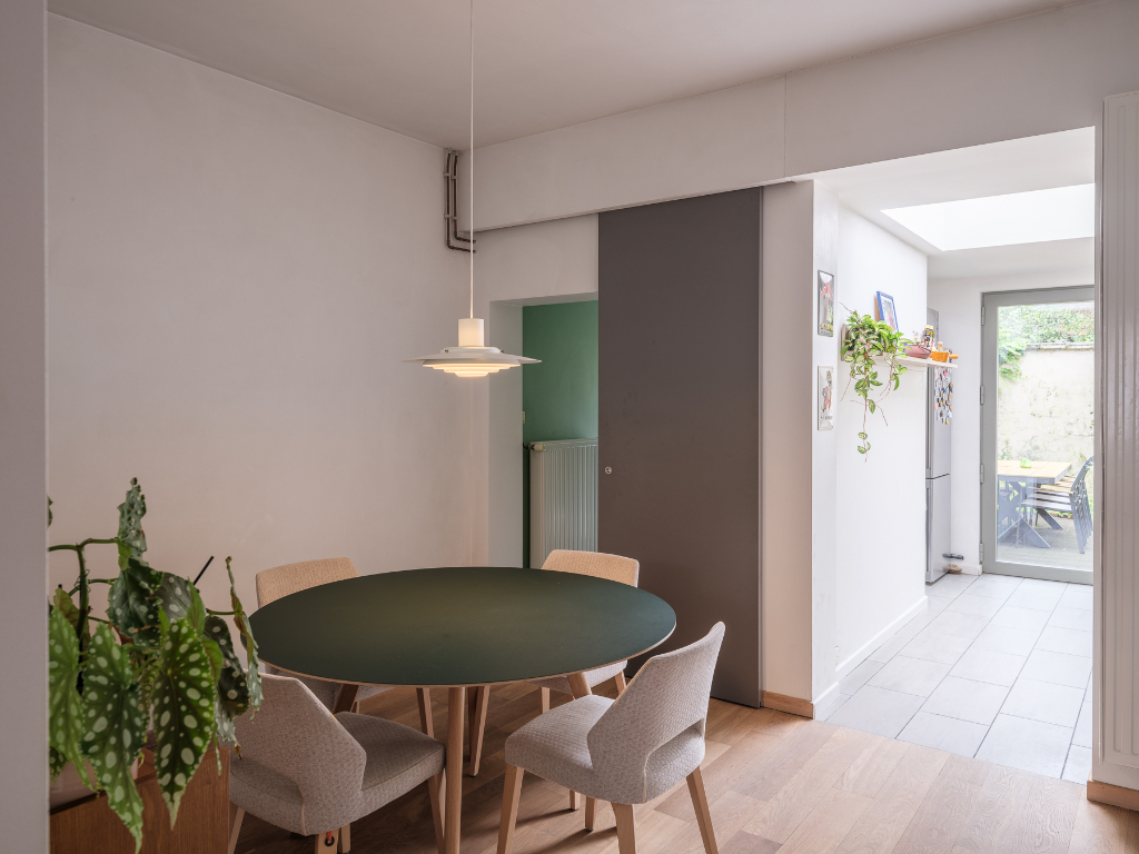 Charmante rijwoning met drie slaapkamers en een geborgen, gezellige buitenruimte - foto 4