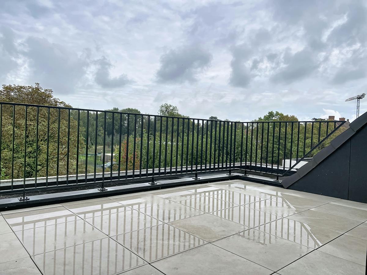 Appartement met 2 slaapkamers, terras en garage te Dadizele. - foto 4