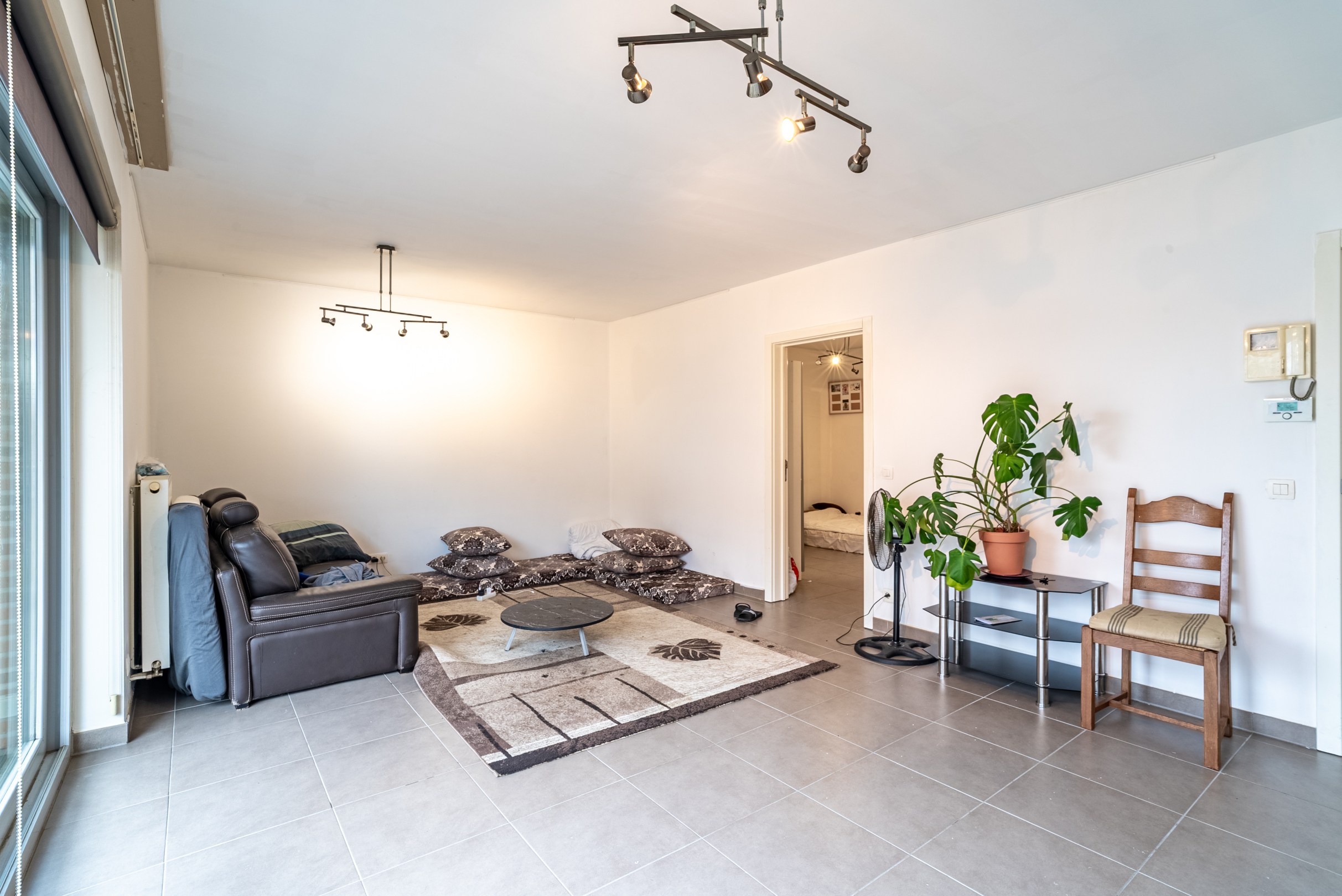 INSTAPKLAAR APPARTEMENT OP TOPLOCATIE IN WAREGEM - foto 5