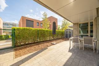 In het hart van Boechout, binnen het gegeerde woonproject Het Midden, bevindt zich dit ruime gelijkvloerse appartement aan de Jacques...