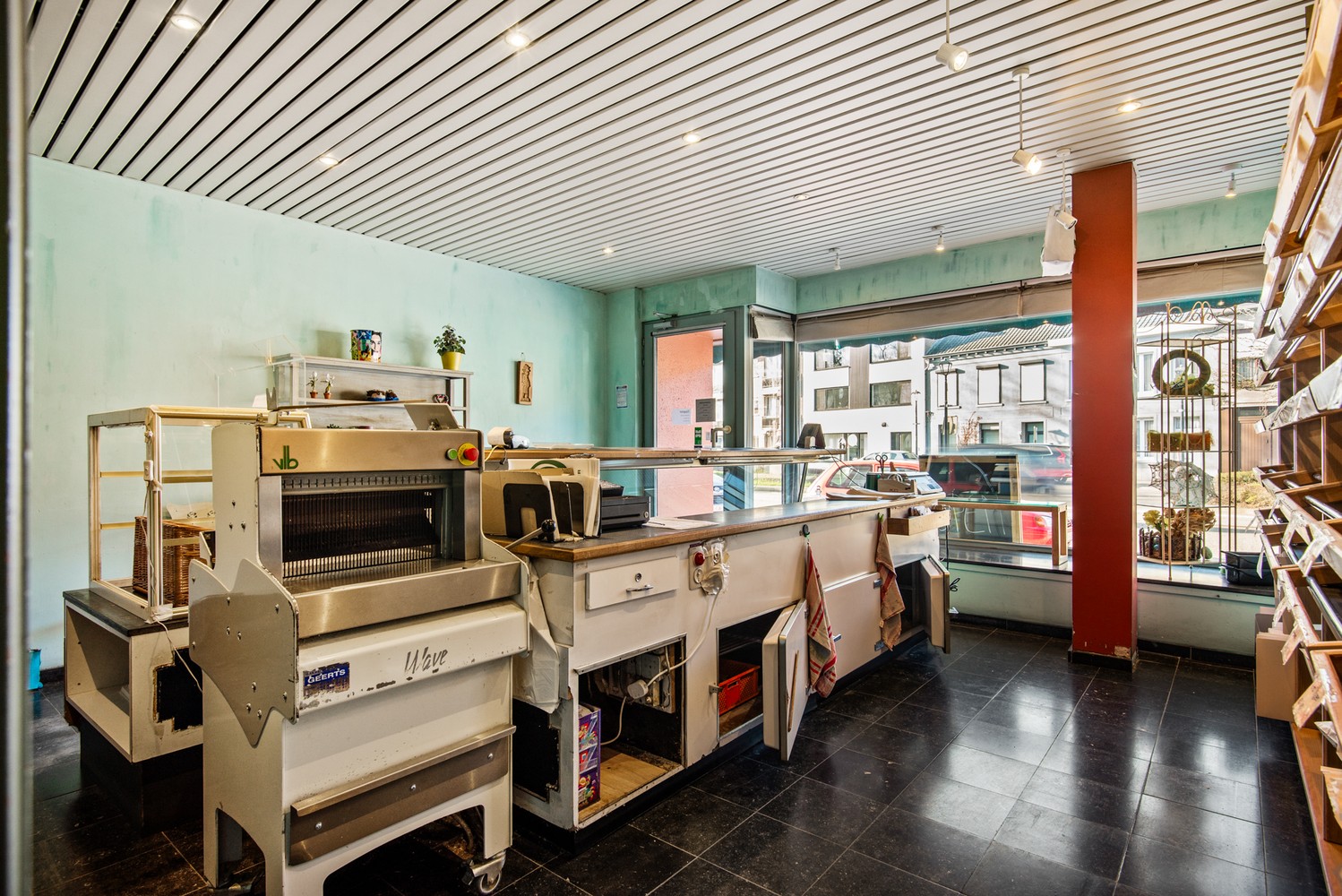 Handelshuis met ruime woning en zwembad te Koningshooikt - foto 5