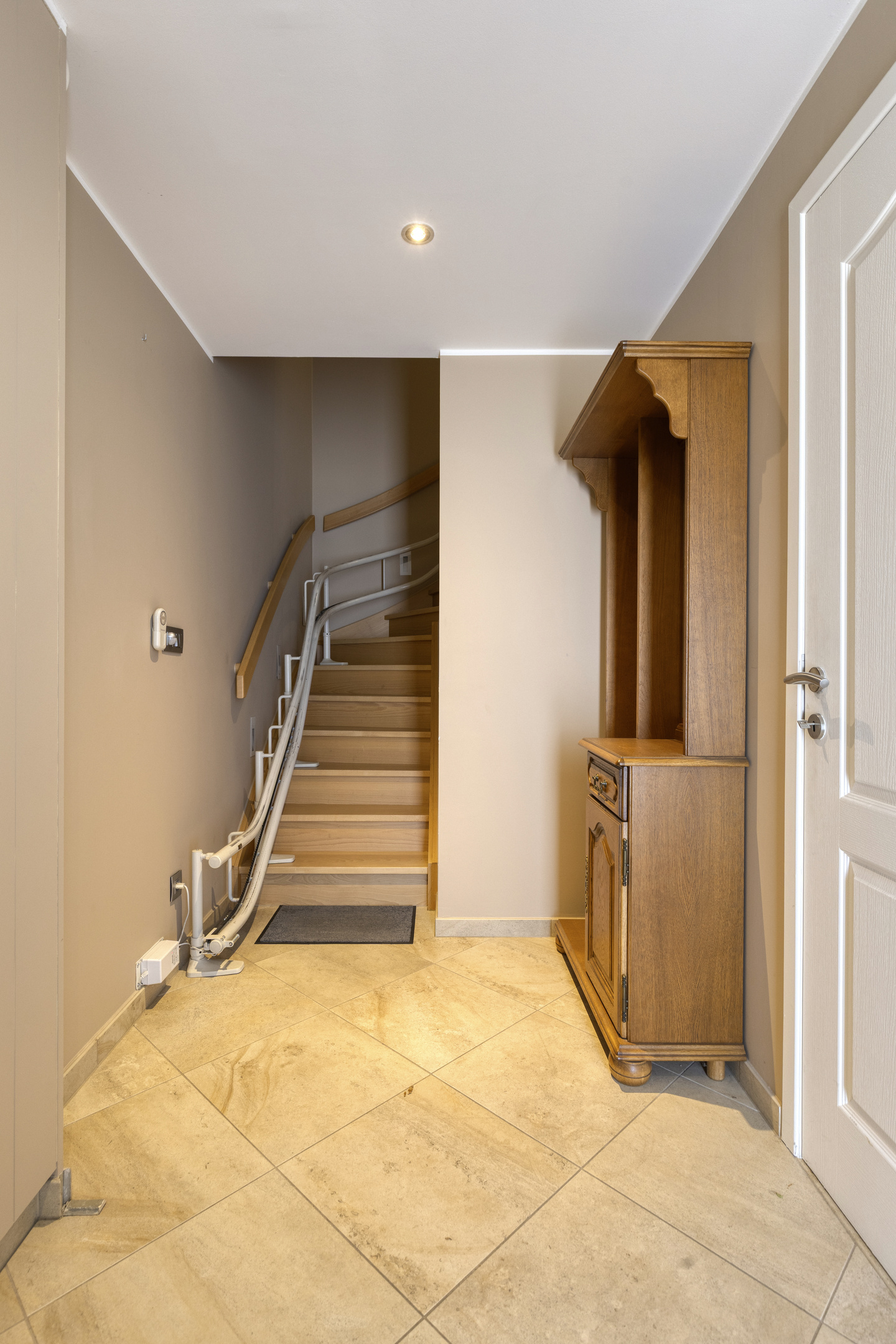 Lichtrijk, modern en instapklaar wonen in hartje Tienen. - foto 4