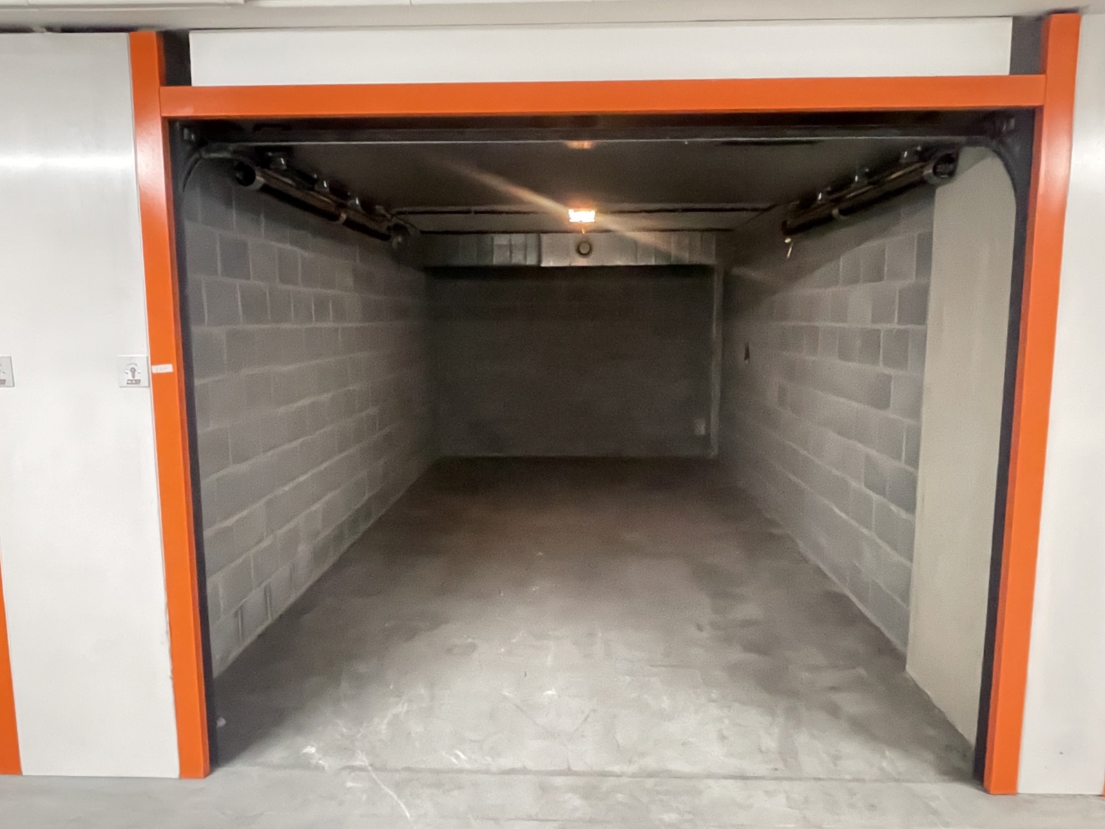 Makkelijk inrijdbare garagebox op niveau -2 onder de Minigolf - foto 5