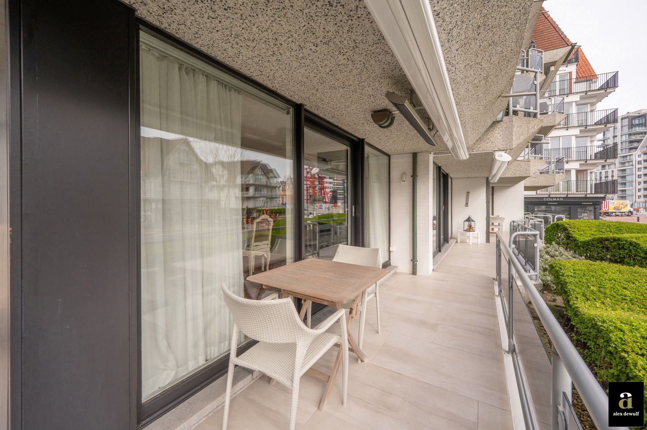 Uniek tuinappartement van 300 m2 aan het Albertplein (Zoute) - foto 5