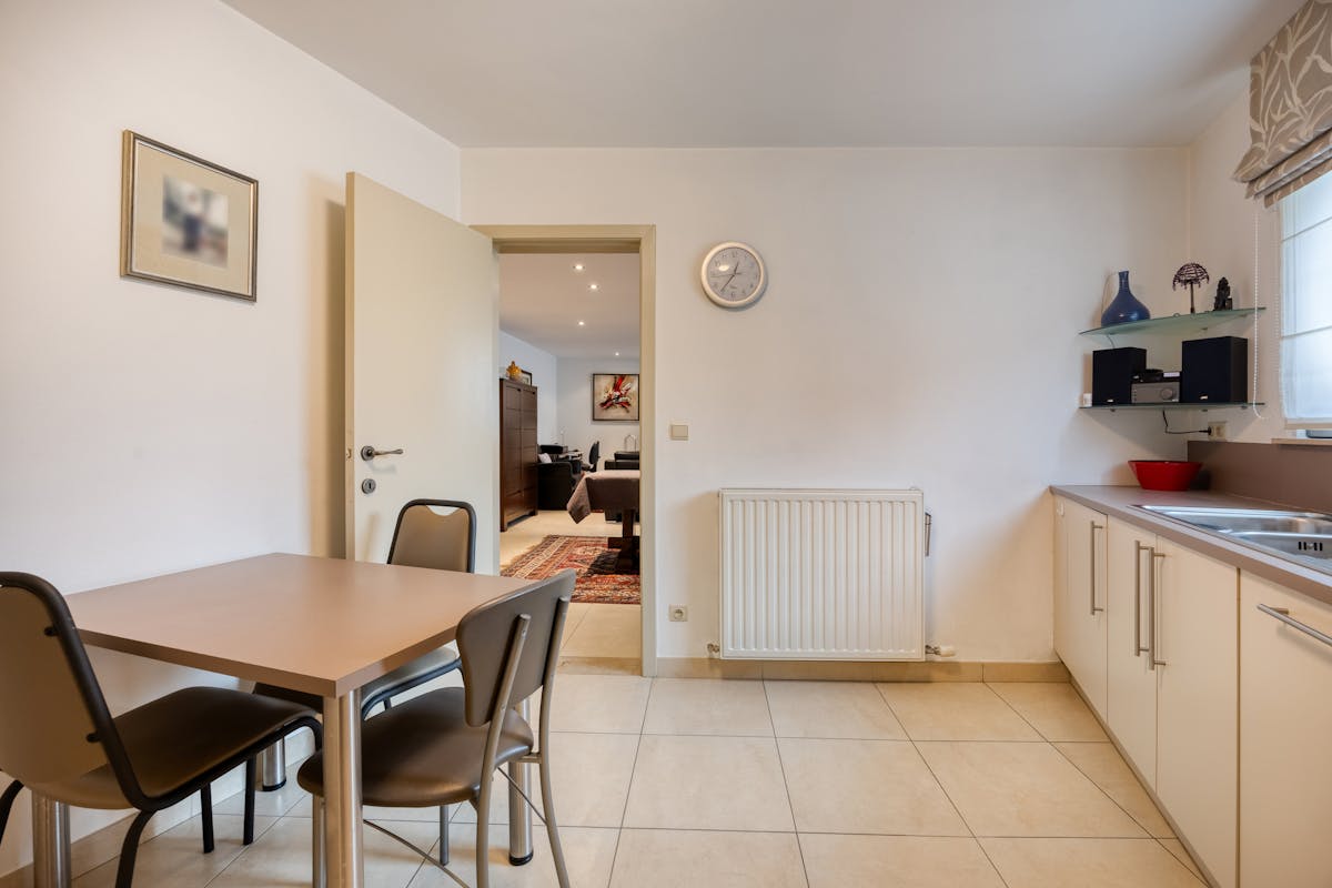 Ruim woonappartement met 3 slaapkamers aan het Begijnhof te koop! - foto 4