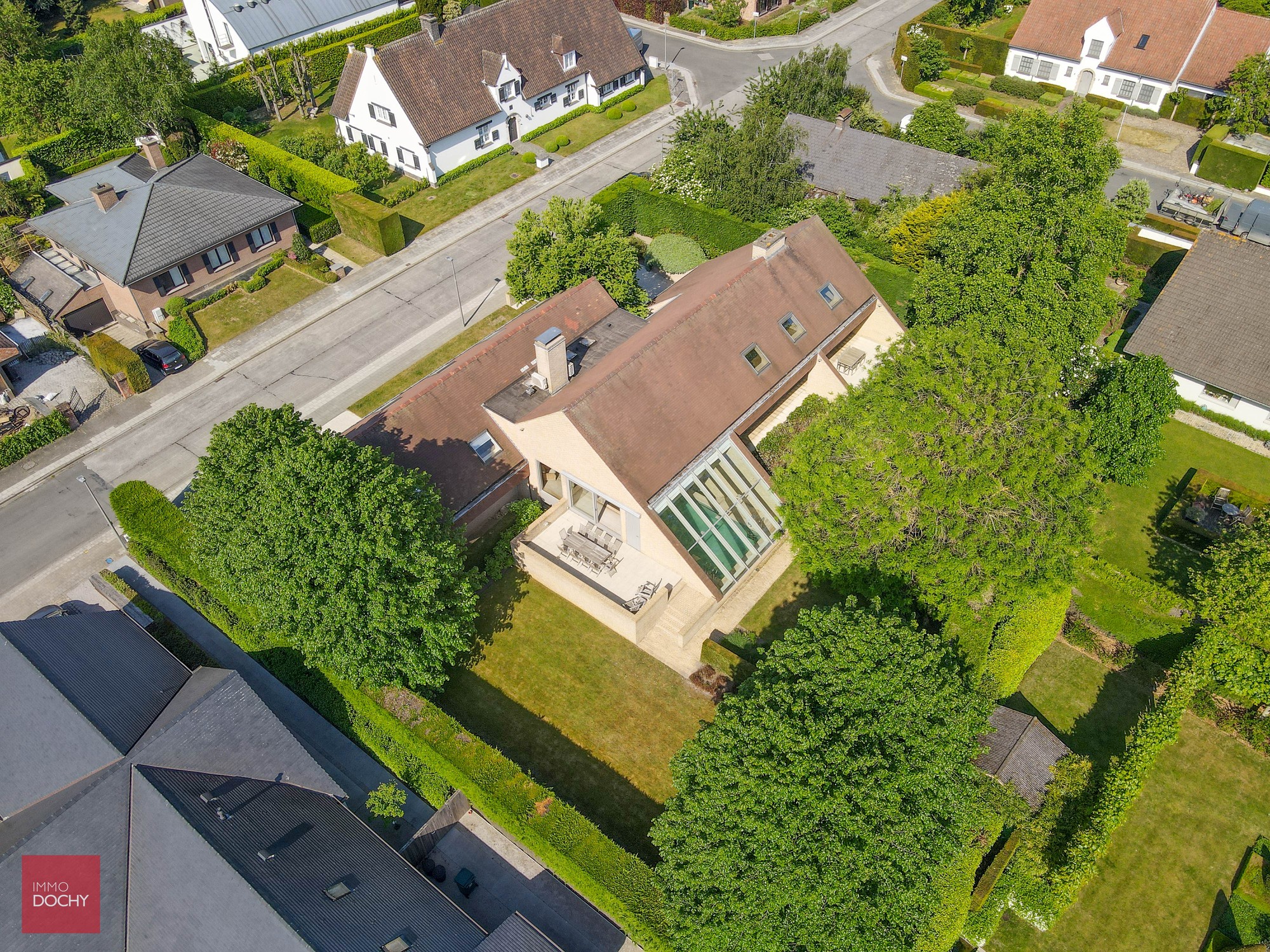 Ruime villa op toplocatie met binnenzwembad en praktijkruimte - foto 4