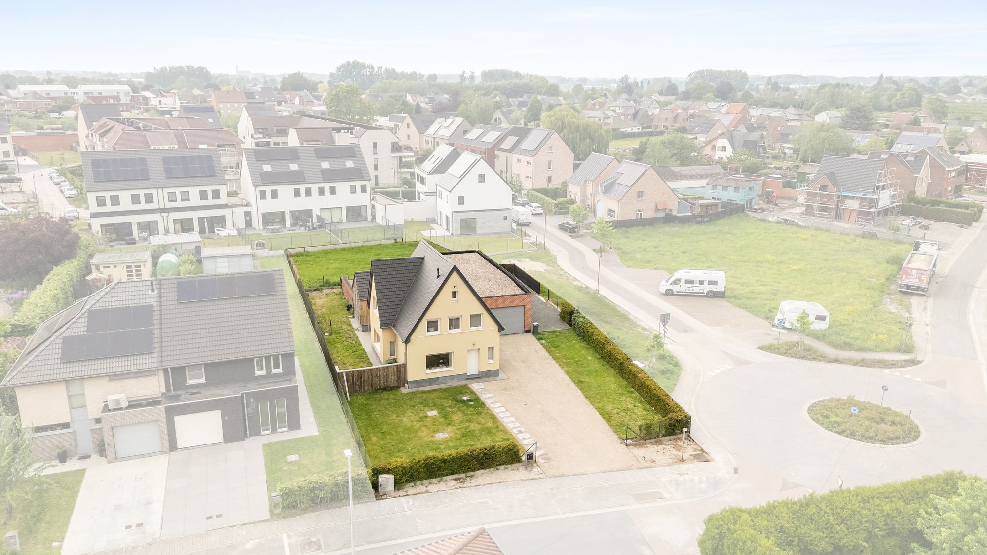 Gerenoveerde open bebouwing met grote tuin en studio in Wichelen - foto 1