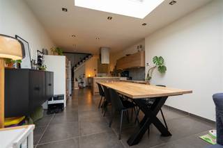 Are you looking for a modern, move-in ready home? Then this is something for you! The house is ideally located near the station of...