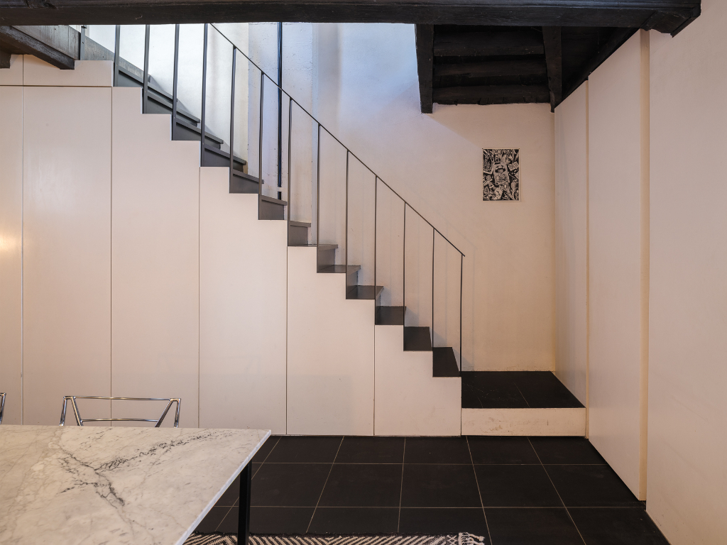 Centrum Gent, karaktervolle woning waar authenticiteit en hedendaagse ruimtelijkheid en architectuur elkaar ontmoeten. - foto 5