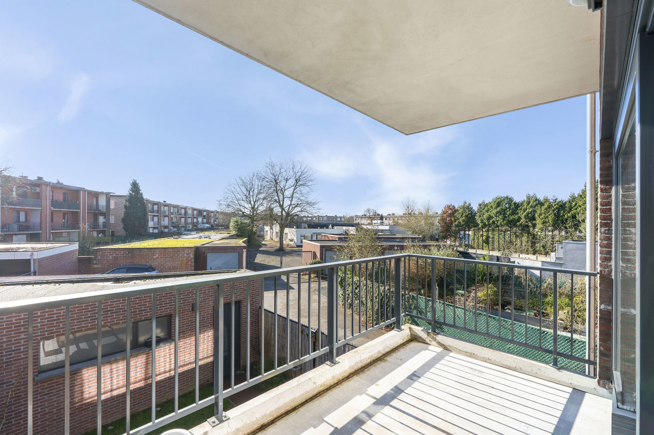 verzorgd 2-slaapkamerappartement met zonnig terras - foto 3