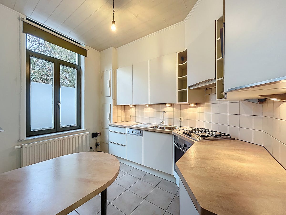 Rijwoning met 3 slaapkamers te huur in centrum Kortrijk - foto 5