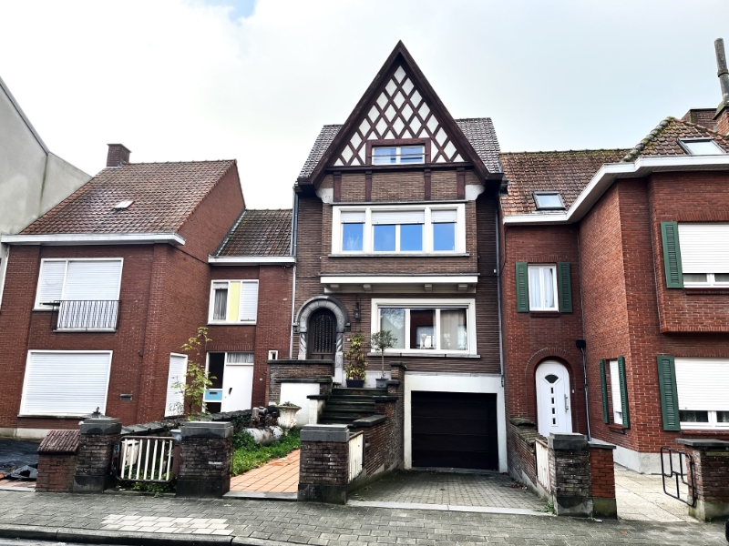 Karaktervolle woning met 3/4 slaapkamers - foto 1