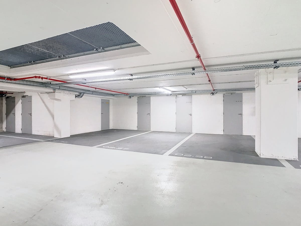 Ondergrondse staanplaats met berging te huur in Antwerpen - foto 2