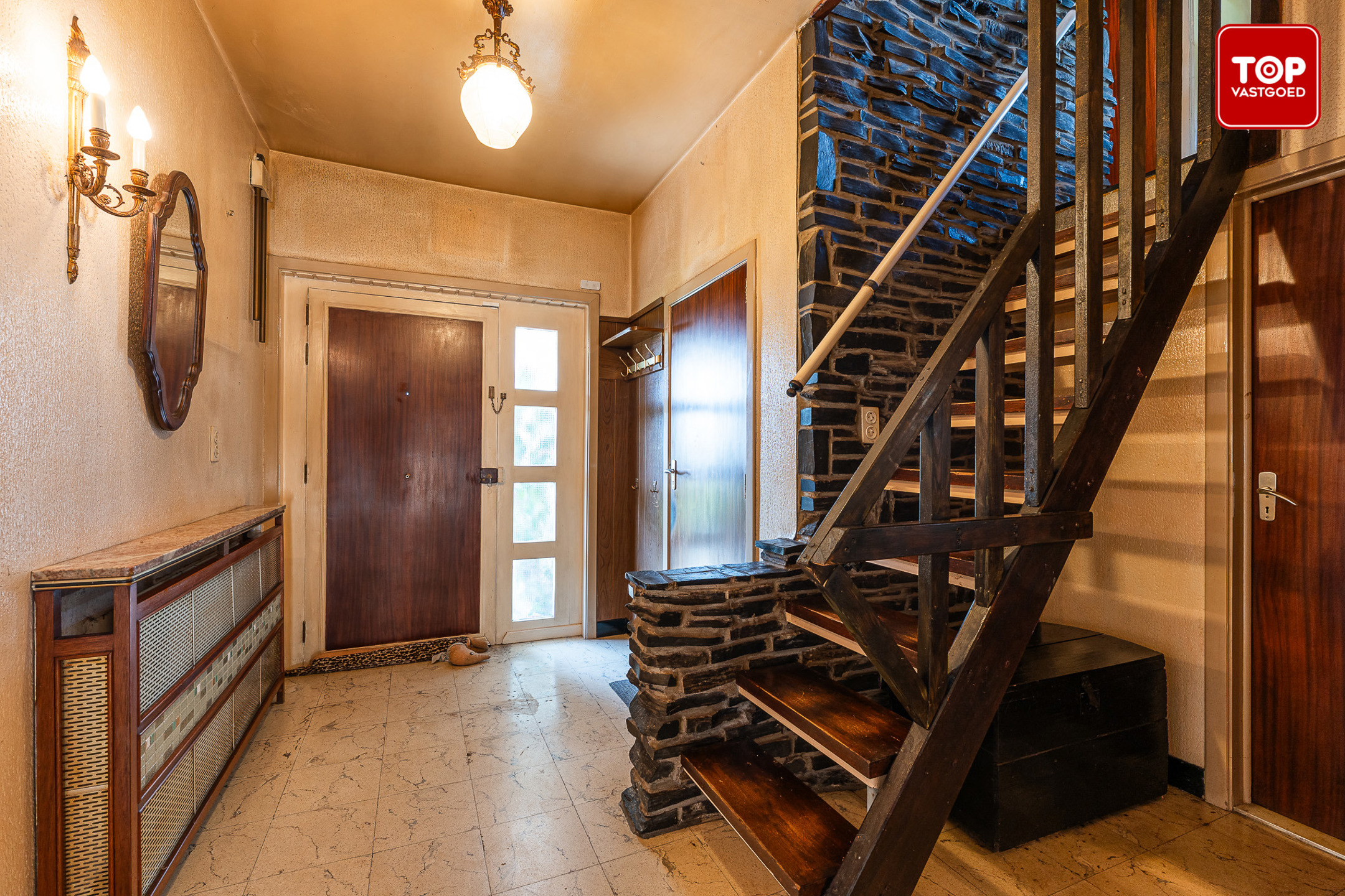 Charmante te renoveren woning met karakter en strooien dak - foto 4