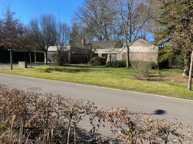 Zeldzame topligging aan natuurgebied – villa op +20 are - foto 2