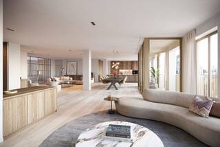 <span>Deze stijlvolle residentie wordt opgeleverd in casco-afwerking, waardoor u als koper de unieke kans krijgt om uw eigen smaak en stijl te vertalen in de inrichting. U kiest zelf de keuken, badkamers, vloer- wandbekleding, schilderwerken en maakt van dit appartement écht uw thuis. <br /><br />De vier appartementen en het penthouse zijn reeds uitgerust met een volledige elektrische installatie, inclusief lichtpunten, stopcontacten en armaturen. Domotica kan slim geïntegreerd worden voor een maximaal gebruikscomfort, brand- en alarmdetectie zijn verder op elke bouwlaag voorzien. <br /><br />Dankzij de zonnepanelen op het dak, het ventilatiesysteem type D en vloerverwarming in elk appartement, woont u hier niet alleen comfortabel maar ook energiezuinig en toekomstgericht. Voor de warme dagen is bovendien in elke unit een airco-installatie voorzien. Alle sanitaire leidingen zijn reeds geplaatst en een elektrische boiler zorgt voor warm water in keuken en badkamer. <br /><br />Alle units beschikken over aantrekkelijke buitenruimtes met open zichten richting het Centraal Station. In de ondergrondse verdieping vindt u tevens privatieve bergingen en fietsstallingen terug.<br /><br />Hier woont u in een kwalitatief en duurzaam gebouw waar modern wooncomfort en persoonlijke afwerking naadloos samenkomen. Aarzel niet om contact op te nemen met ons kantoor (03/233.24.00) voor meer informatie over de beschikbare units.<br /><br />Gelegen aan het Koningin Astridplein, pal tegenover het Centraal Station, bevindt dit pand zich op een bruisende en strategische locatie in hartje Antwerpen. Het plein zelf zal een volledige heraanleg ondergaan die tegen 2028 voltooid zal zijn. Deze grootschalige vernieuwing zal het plein omvormen tot een modern, groen en aantrekkelijk stadsplein, een enorme meerwaarde voor de buurt én voor wie hier woont of investeert.<br /></span>