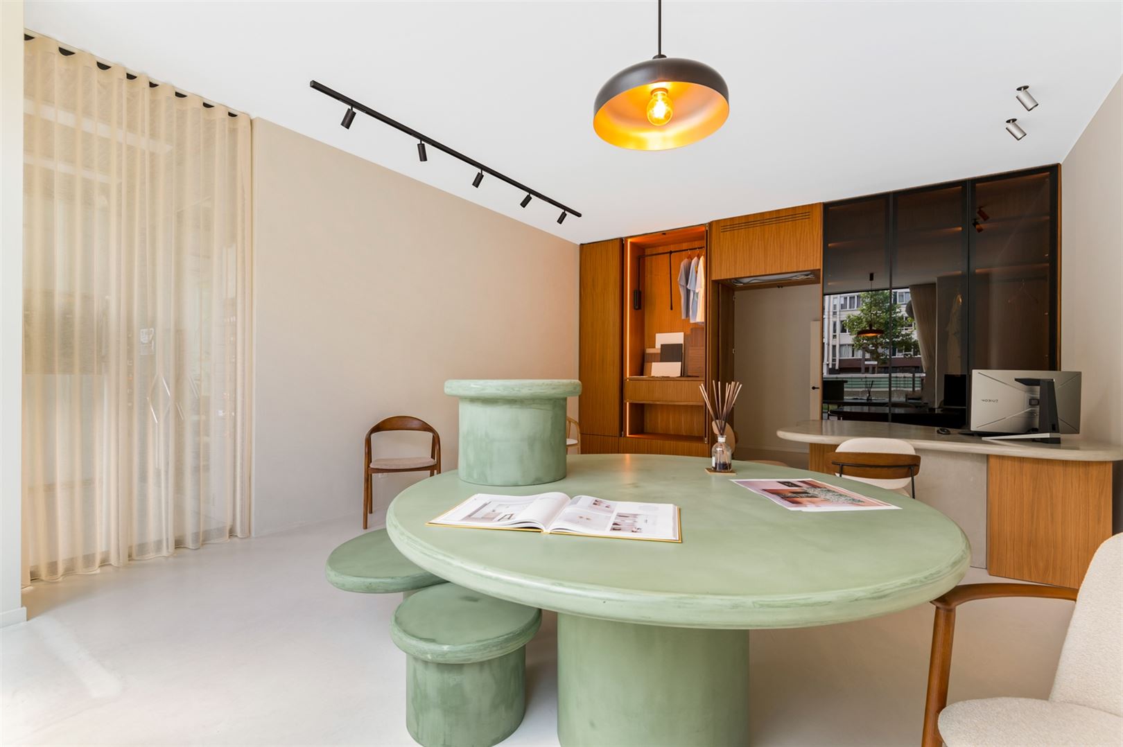 Luxueuze winkelruimte of kantoor vlakbij Rooseveltplaats, Centraal Station en Antwerpse Meir. - foto 4