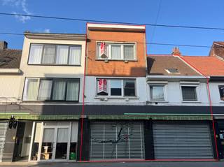 There is a commercial space on the ground floor. The entrance to the house is in the commercial area.This house consists of a ground floor with...