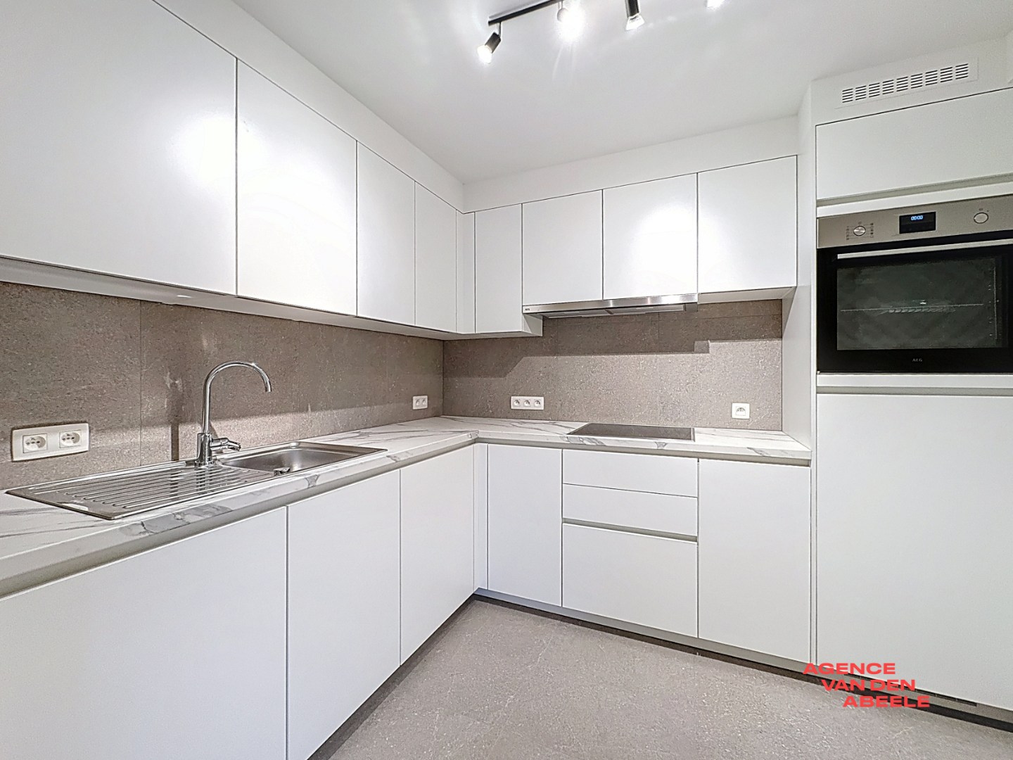 Gerenoveerd dakappartement op rustige ligging - foto 5