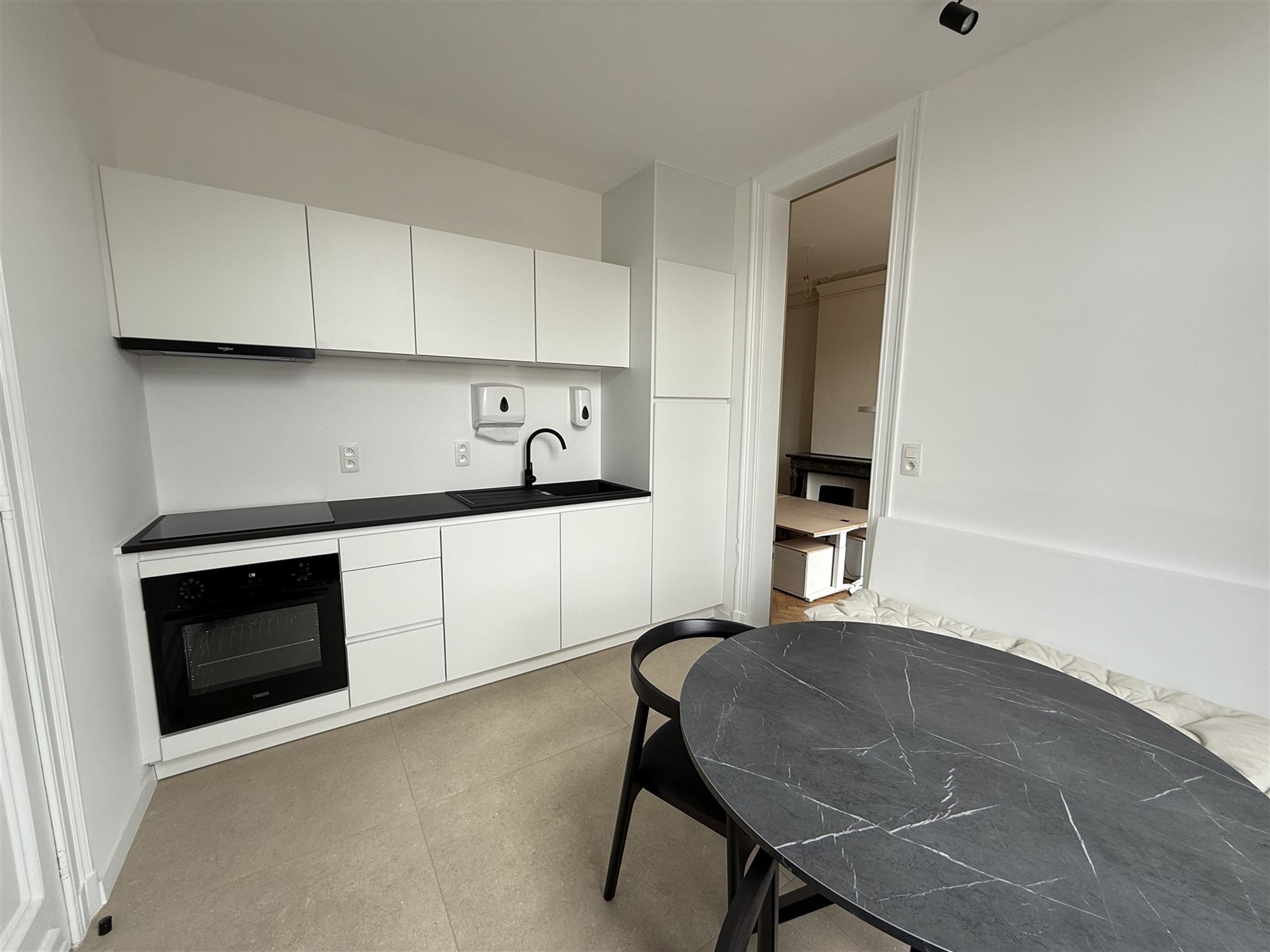 Ruim kantoor met keuken in centrum Antwerpen - foto 5