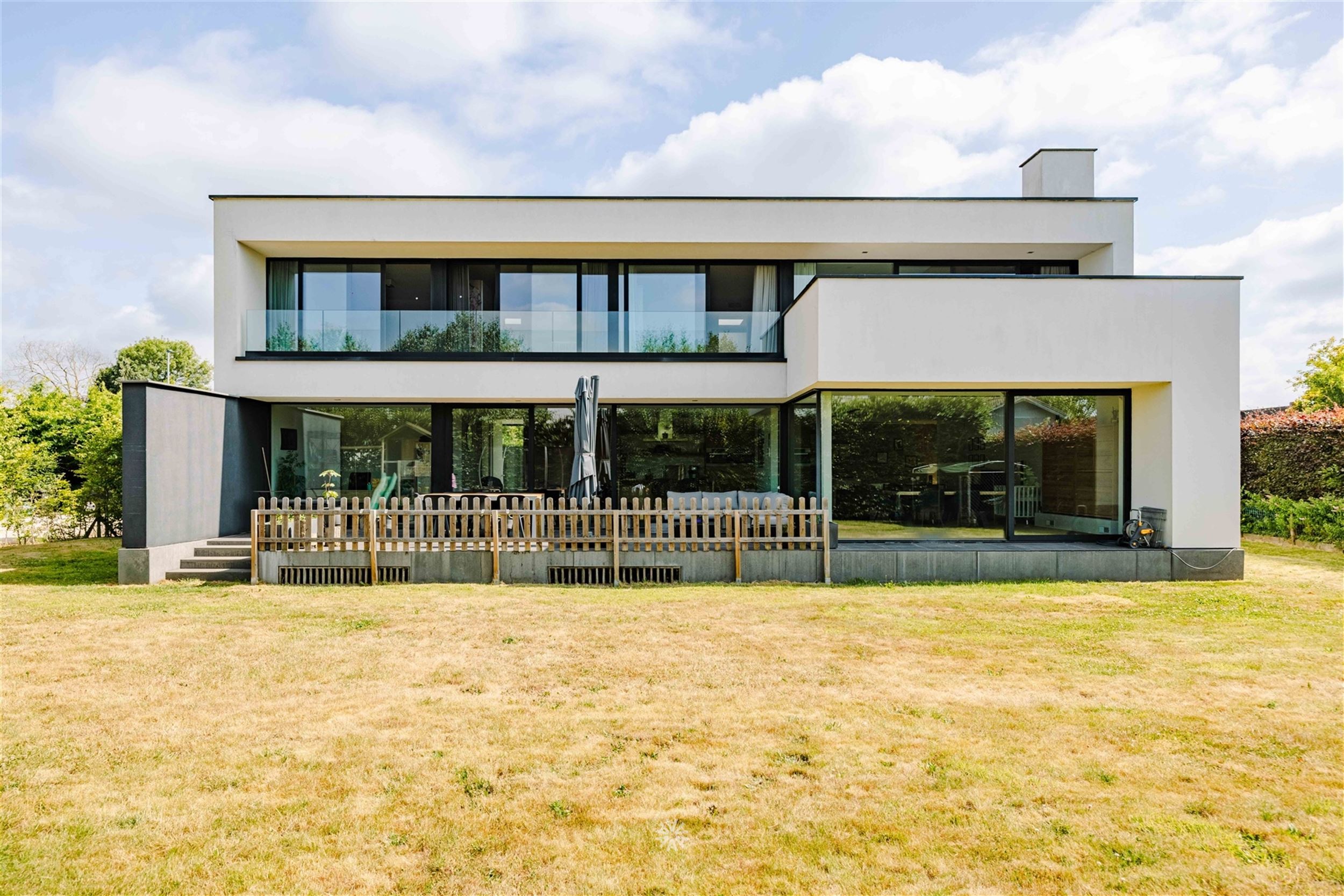 Moderne instapklare villa in een oase van groen nabij de Leie - foto 3
