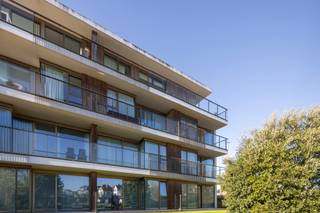 1-SLAAPKAMER SERVICEFLAT TE KOOP IN RESIDENTIE ’T ZOUT – SINT-IDESBALDIn het hart van het charmante Sint-Idesbald, op wandelafstand van zee, winkels...