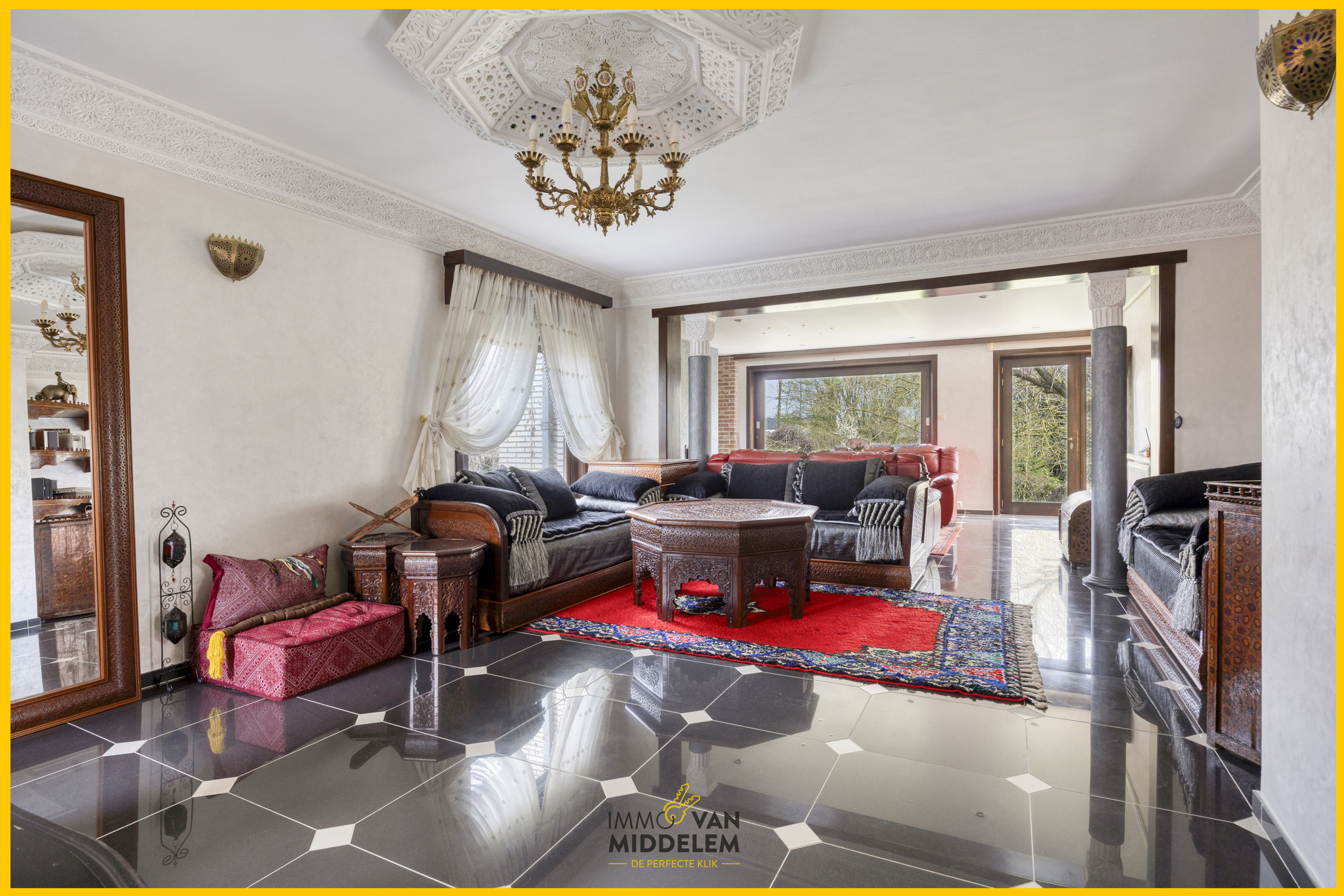 RUIME WONING MET 6 KAMERS EN GROTE TUIN - foto 2