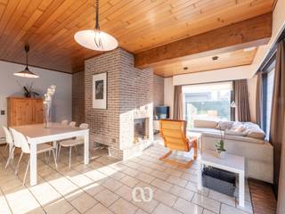 In een rustige woonomgeving ontmoet u deze instapklare open bebouwing te Ouwegem. De eigendom is ingeplant op een perceel van 755m².Enkele...