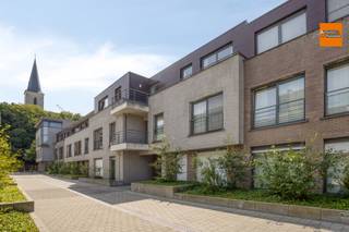 Lichtrijk en modern appartement met 2 slaapkamers, terras en kelderruimte op een rustige toplocatie in hartje Leuven.Dit verzorgde appartement...