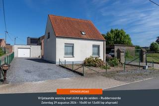 <u><strong>OPENDEURDAG OP ZATERDAG 29 AUGUSTUS 2026 (tussen 10u00 en 12u00 ) op afspraak</strong></u><br /><br />Landelijke woning op topligging in Ruddervoorde met weidse vergezichten. Deze landelijke woning bestaat uit inkom met apart toilet, berging, wasplaats, een aangename leefruimte en een praktische keuken. Er is een gelijkvloerse slaapkamer/bureau. Op de eerste verdieping zijn er ook nog 3 slaapkamers. Er is tevens een garage met oprit aanwezig. Buiten geniet je van een gezellige tuin waar je in alle privacy kunt ontspannen terwijl je uitkijkt over de omliggende velden. Geniet van elke dag rust, ruimte en een uniek uitzicht over het omliggende landschap in deze charmante landelijke woning te Ruddervoorde. Comfortabel wonen met een onderhoudsvriendelijk perceel.<br /><br /><strong><u>Gelijkvloers:</u></strong>
<ul>
<li>Inkom met apart toilet;</li>
<li>Ingerichte keuken;</li>
<li>Aangename leefruimte;</li>
<li>Berging;</li>
<li>Wasplaats;</li>
<li>Gelijkvloerse slaapkamer/Bureau;</li>
<li>Garagebox met praktische oprit;</li>
<li>Leuk tuintje met weinig onderhoud met uniek uitzicht;</li>
</ul>
<strong><u>Eerste verdieping:</u></strong>
<ul>
<li>3 mooie slaapkamers;</li>
</ul>
<strong><u>Troeven:</u></strong>
<ul>
<li>Regenwaterput van 5000 liter;</li>
<li>Unieke ligging;</li>
<li>Onderhoudsvriendelijk perceel;</li>
<li>Gezellige tuin met volledige privacy.</li>
</ul>
<br />Voor meer informatie of voor verdere vragen contacteer ons via: <strong>oostkamp@caenen.be</strong><br /><br />