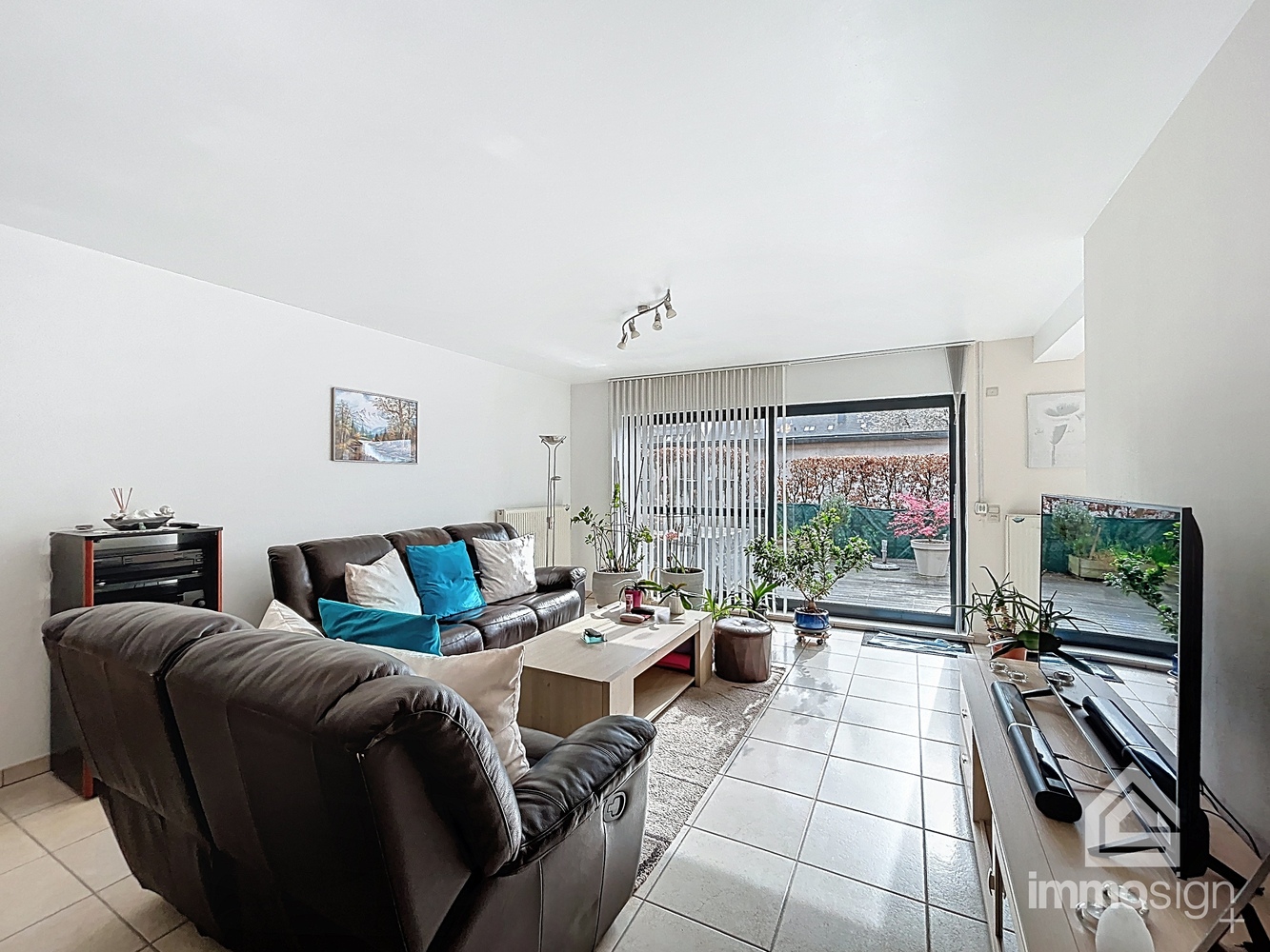 Mooi gelijkvloers appartement met 2 slaapkamers en ruim terras! - foto 4