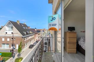À De Haan, également connu sous le nom de Le Coq Sur Mer, nous vous offrons ce magnifique appartement qui vient d'être rénové et qui est prêt à...
