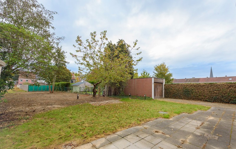 Te renoveren woning met veel potentieel in hartje Deerlijk - photo 5