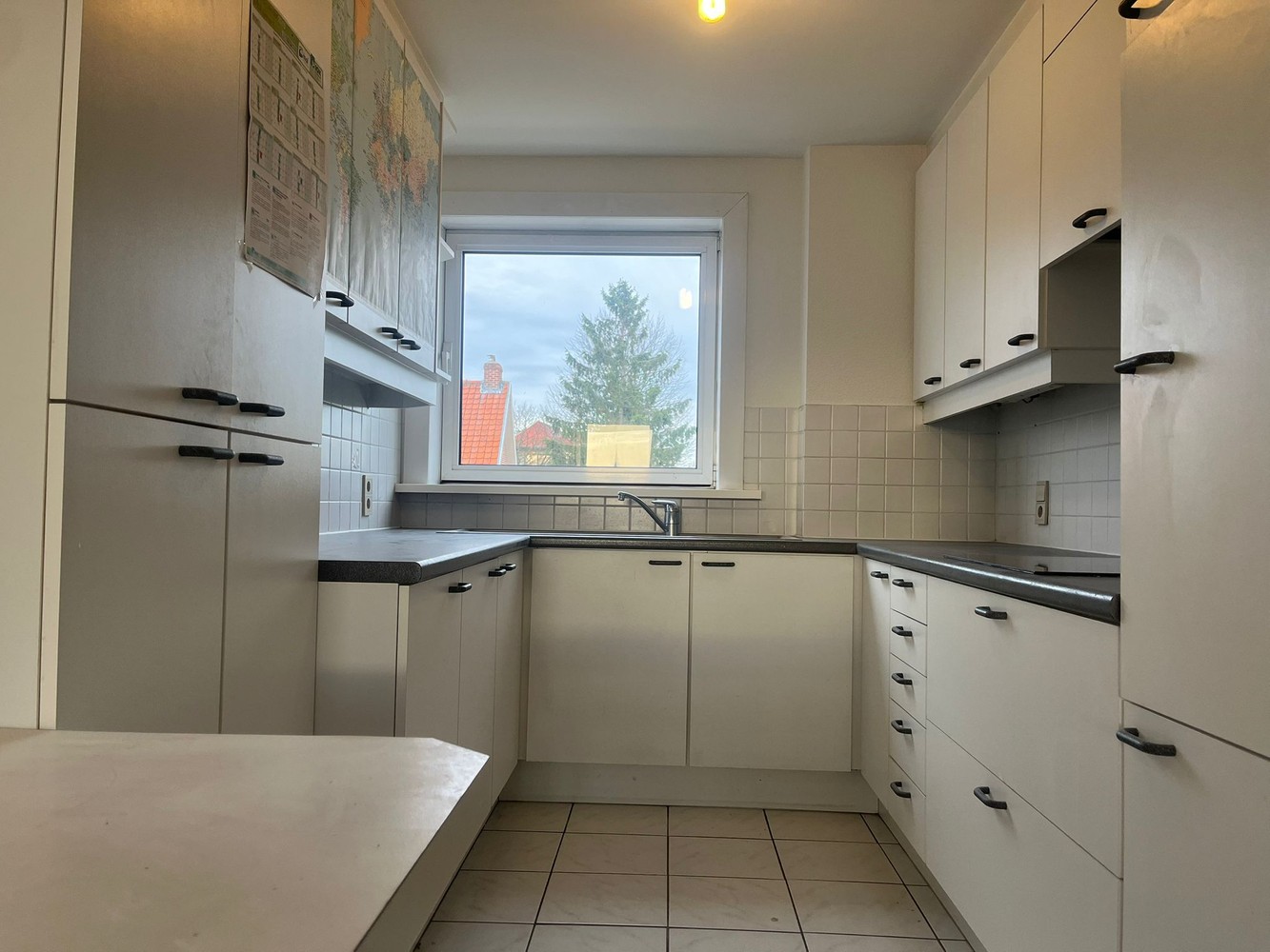 Centraal Gelegen 1 slaapkamerappartement met ruim terras en garage - foto 5