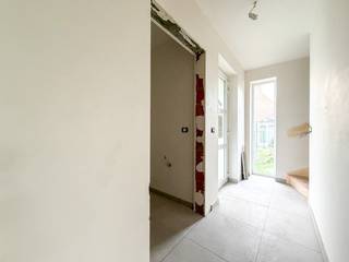 BEZOEK DEZE MOOIE NIEUWBOUWWONING (half open bebouwing) op aangename en rustige ligging in Torhout!Met de 4 slaapkamers en een perceeloppervlakte van...