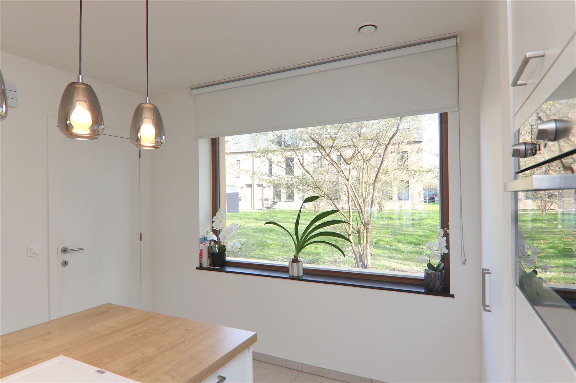 RUSTIG GELEGEN WONING MET 4 SLKS NABIJ HET STADSCENRUM - foto 4