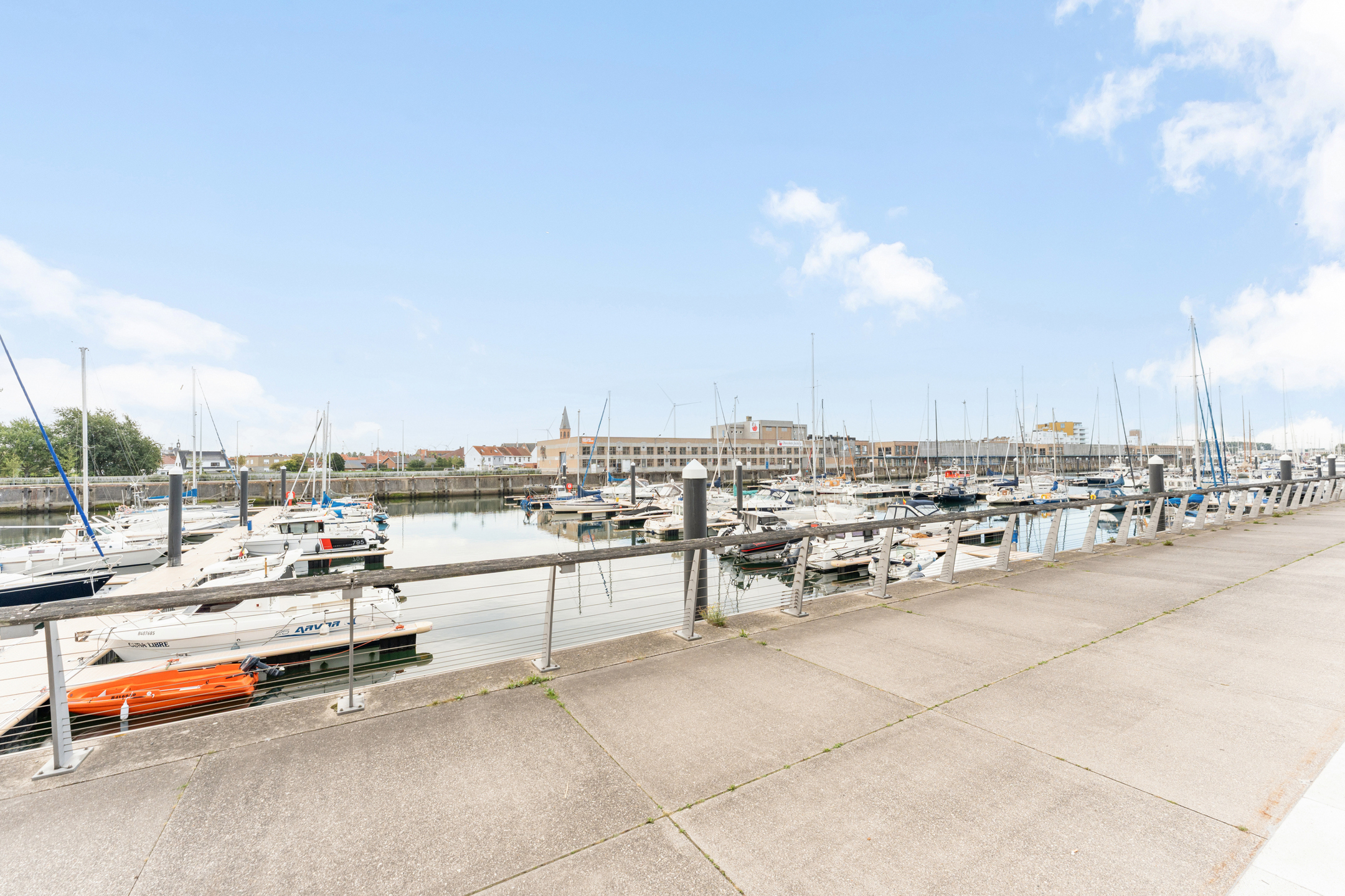 Zonnig appartement met staanplaats en zicht op de jachthaven - foto 4