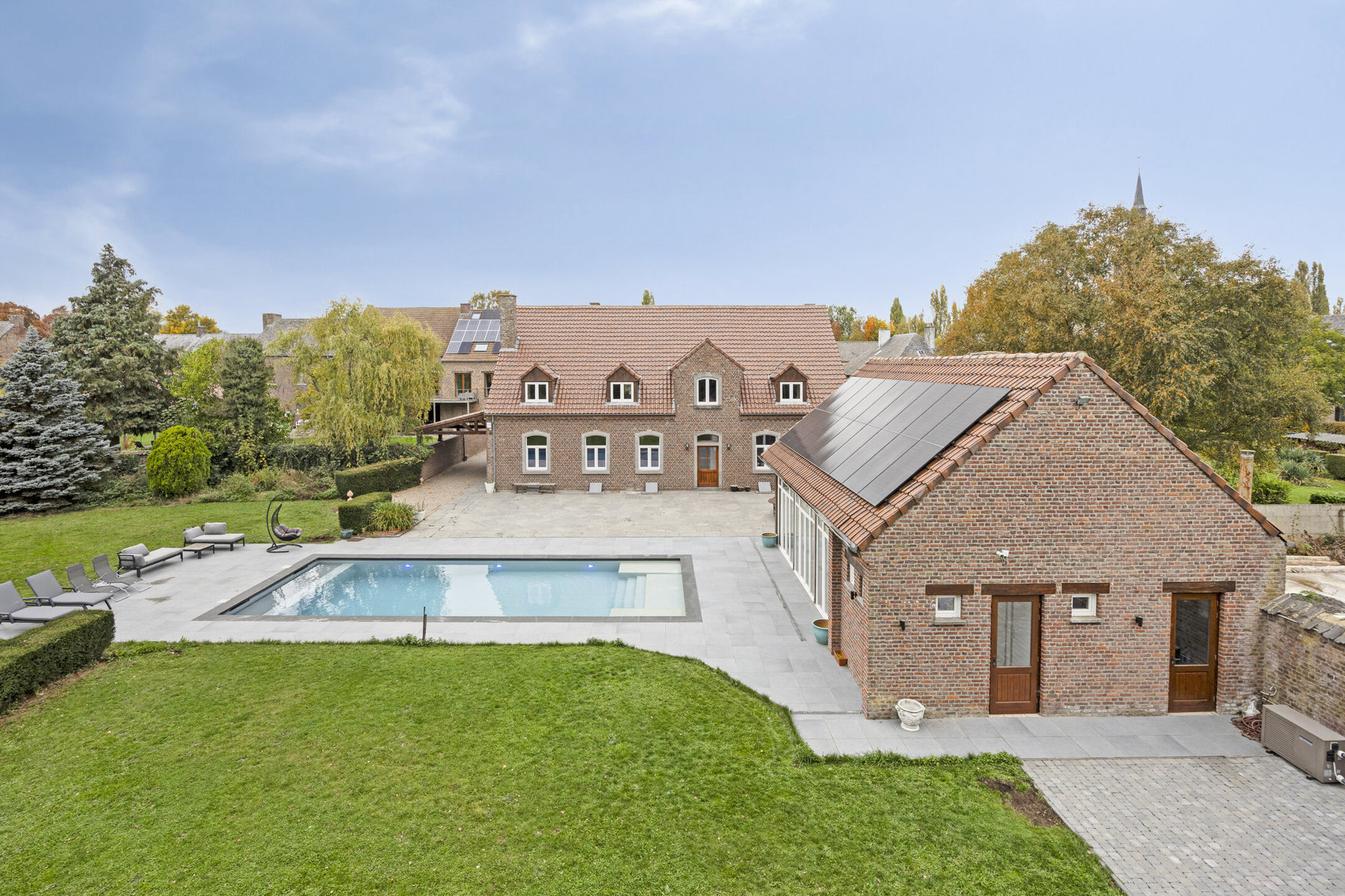 Zeer ruime en exclusieve villa op 39a 39ca in Jandrenouille - foto 2