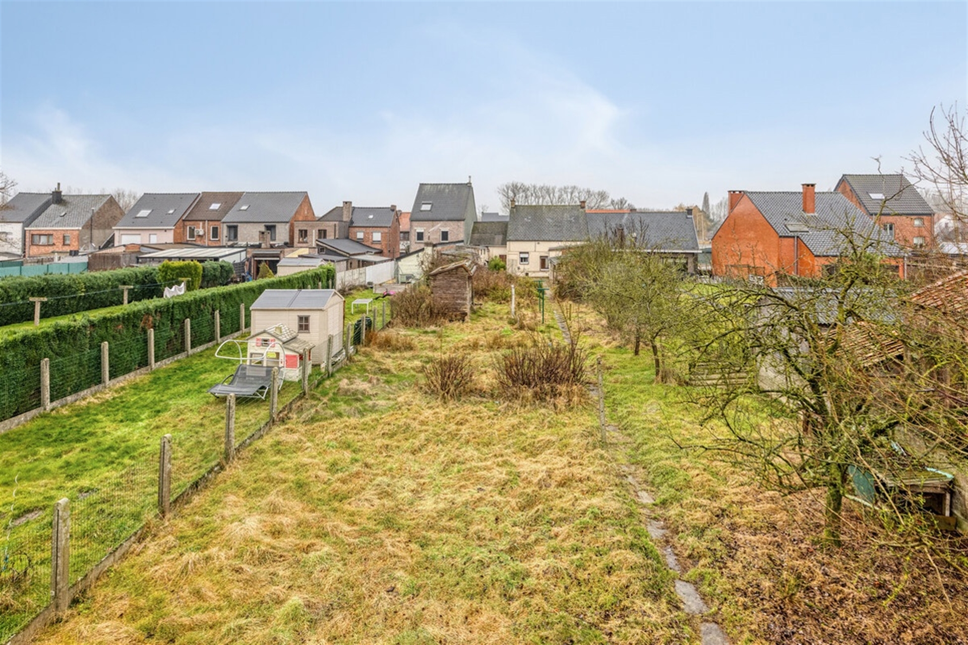 Te renoveren woning met prachtige tuin - foto 2